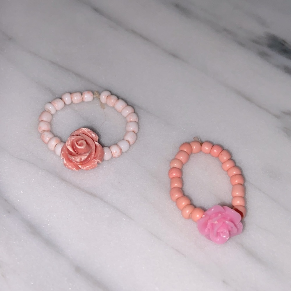 Handmade Beaded Flower Ring 🌸
